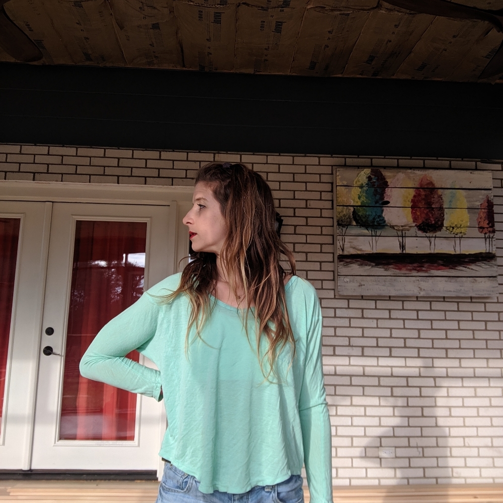 Green long sleeve T-shirt